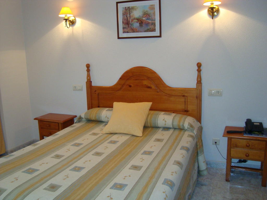 Hostal Universal เบนาเบนเต ห้อง รูปภาพ