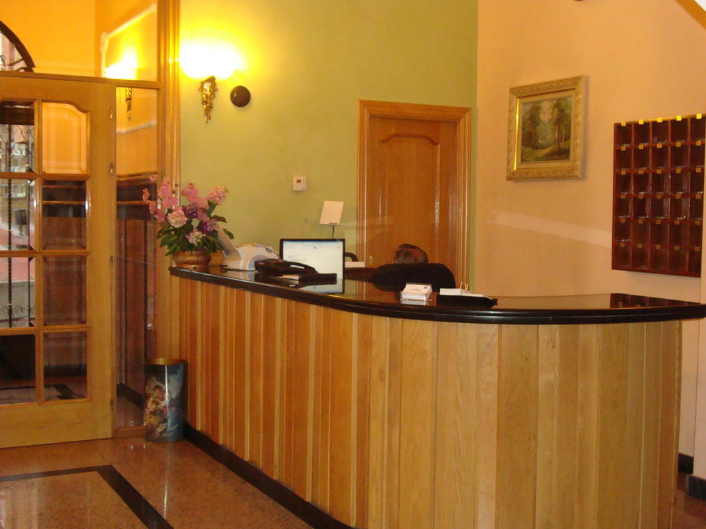 Hostal Universal เบนาเบนเต ภายนอก รูปภาพ
